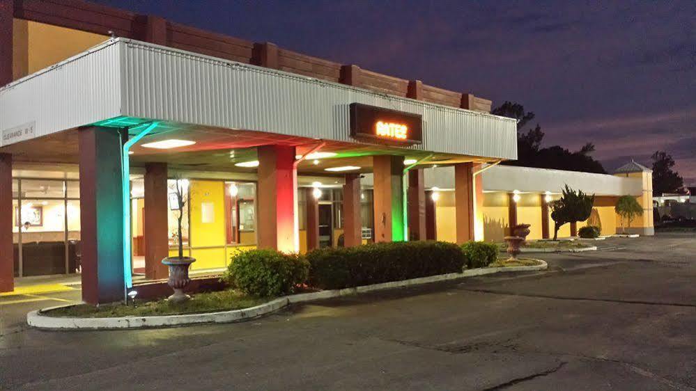 Super 8 By Wyndham Goldsboro Exterior foto