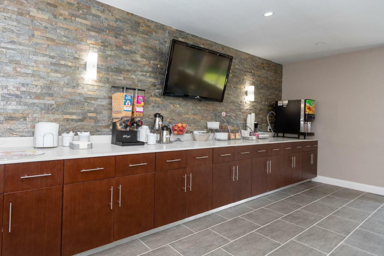 Super 8 By Wyndham Goldsboro Exterior foto